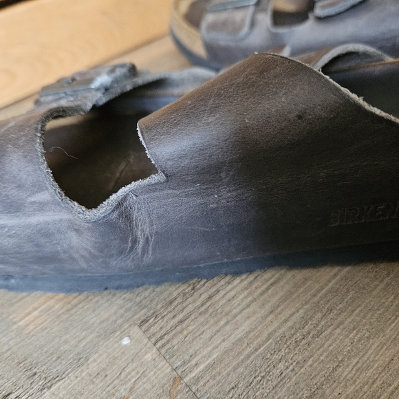 Birkenstock gray brown leather slippers slides sandals - Picture 13 of 16